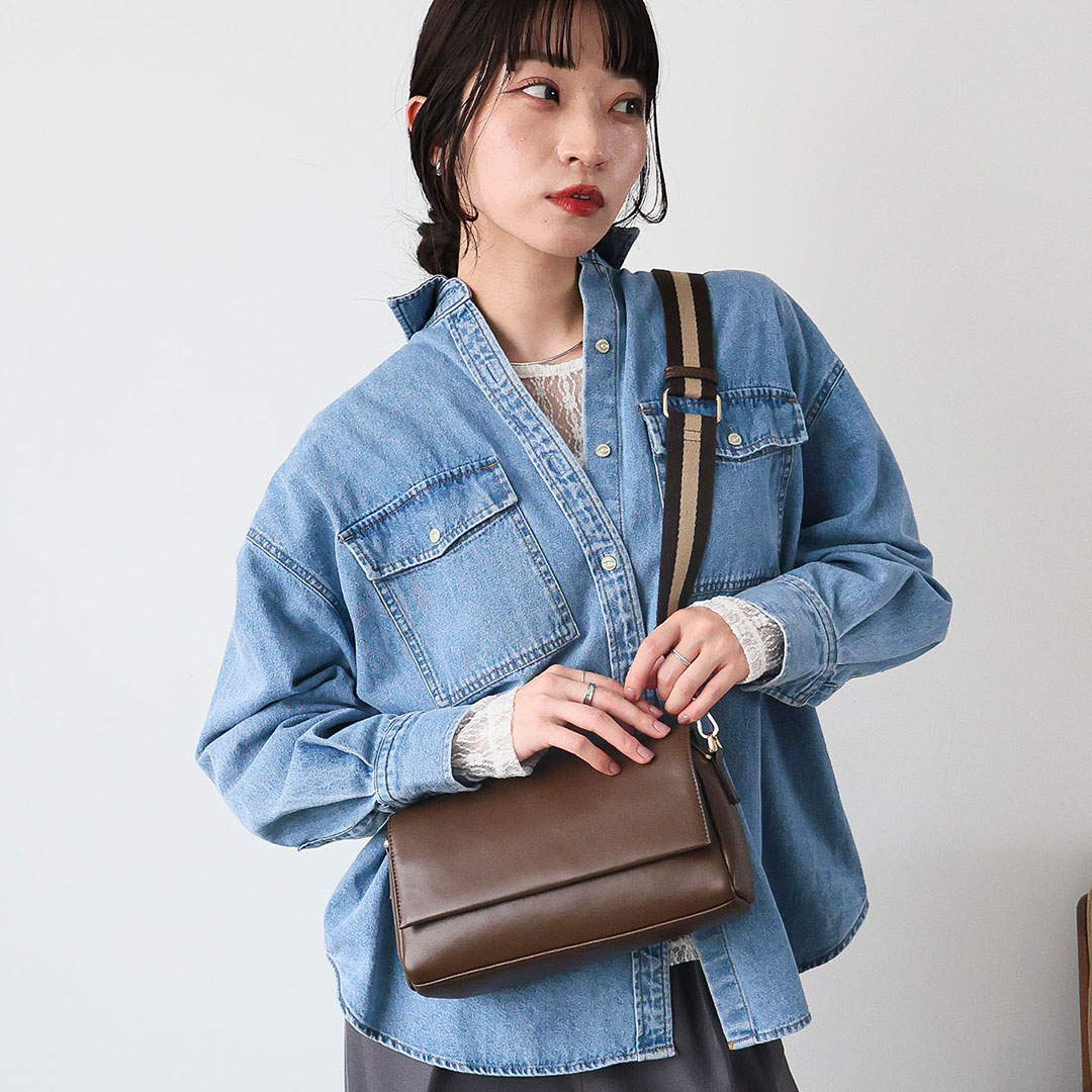 ラインテープ ショルダーバッグ