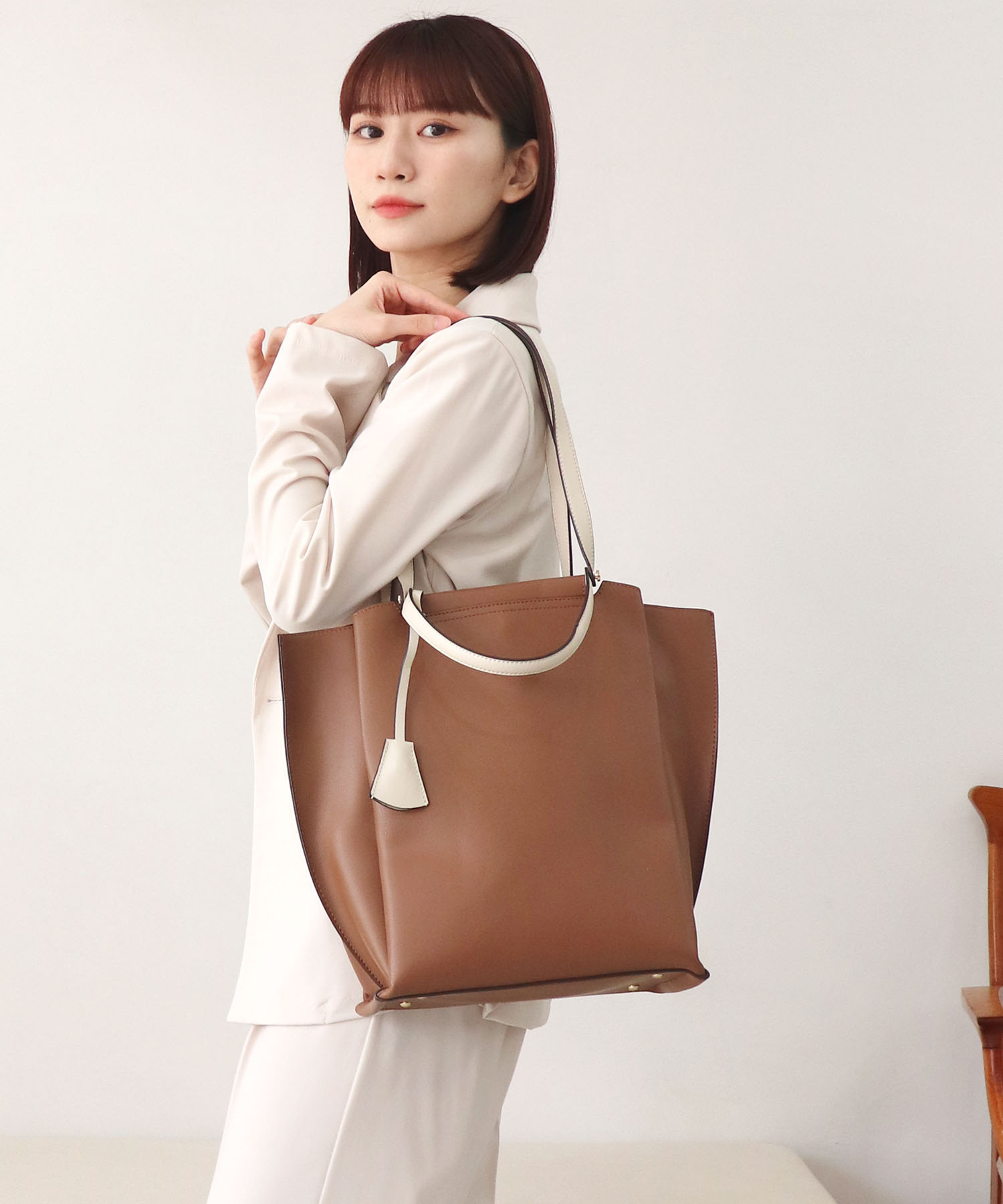 LILY / 縦型A4トートバッグ
