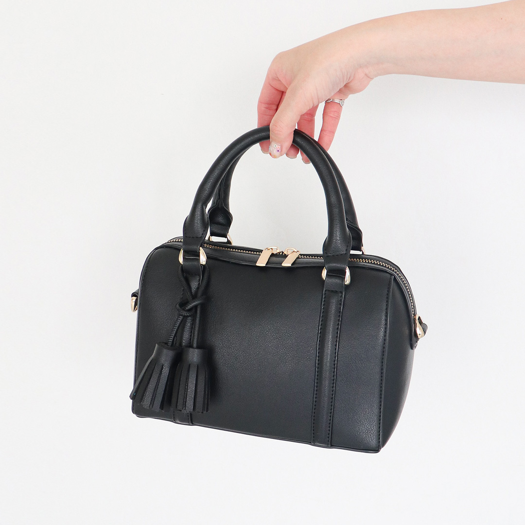 タッセルチャーム付き ミニボストンバッグ