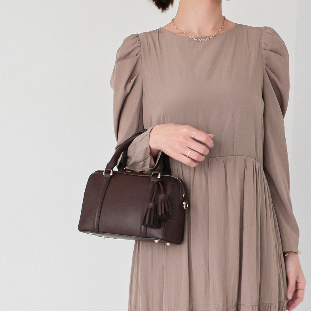 タッセルチャーム付き ミニボストンバッグ