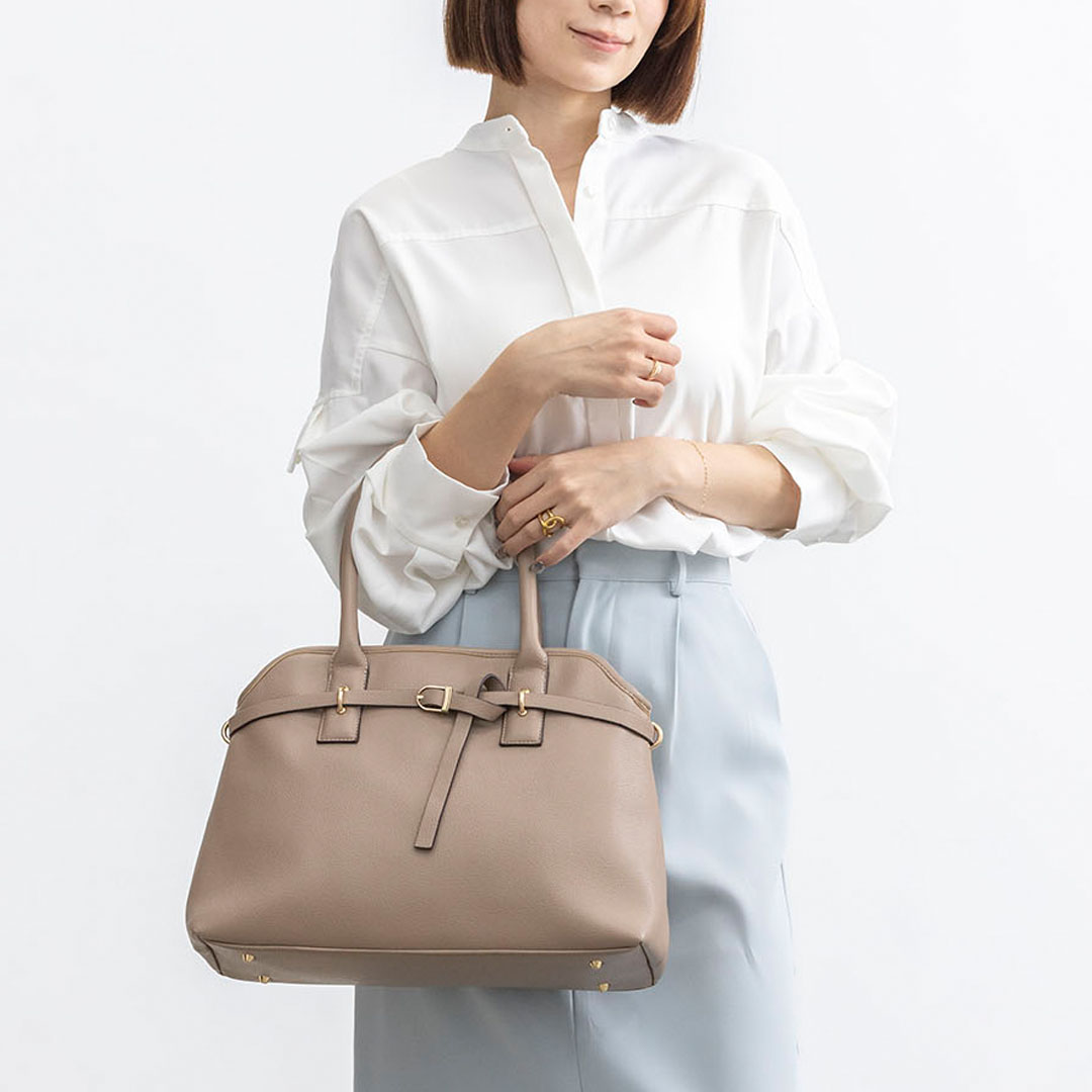 ベルトデザイン横型A4トートバッグ