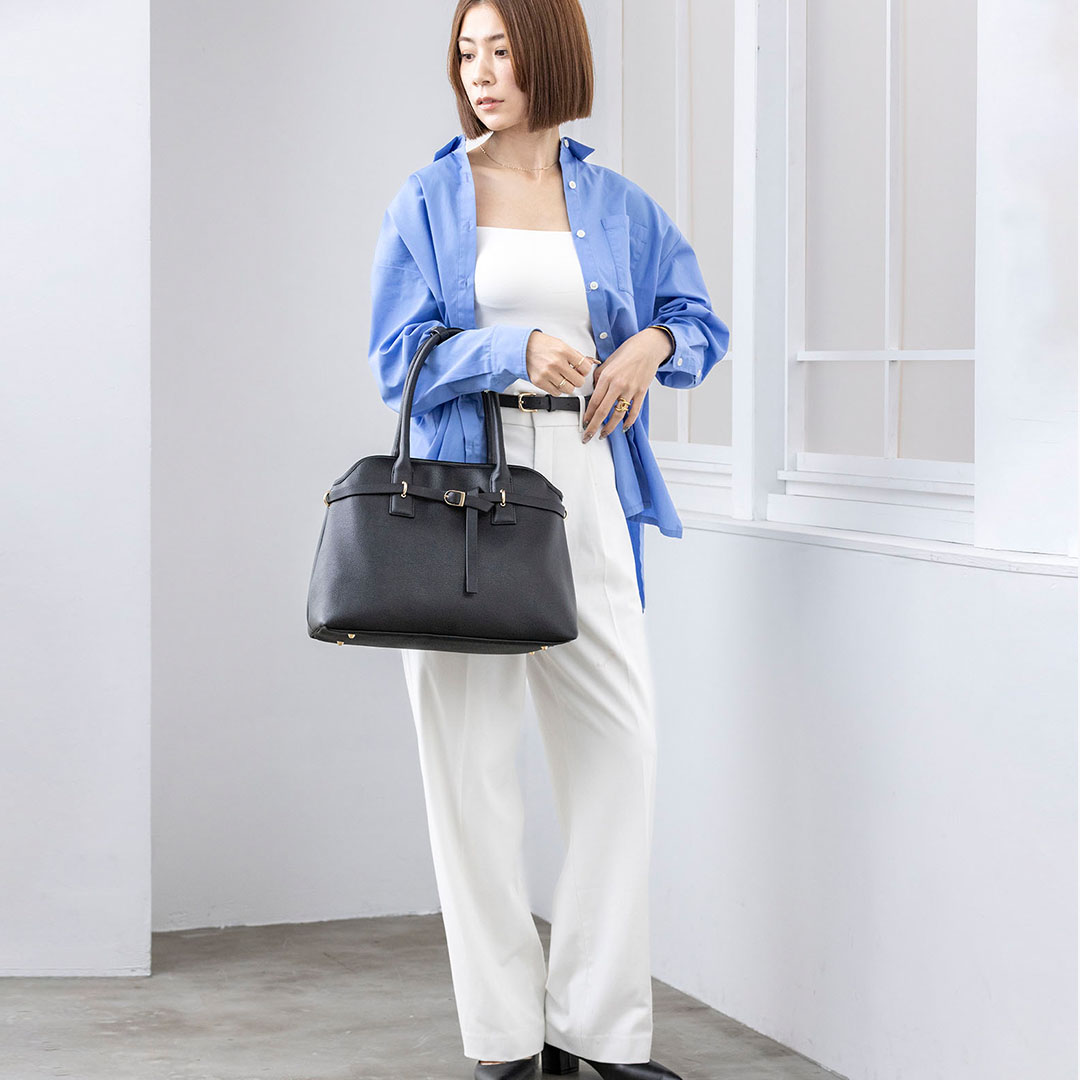 ベルトデザイン横型A4トートバッグ