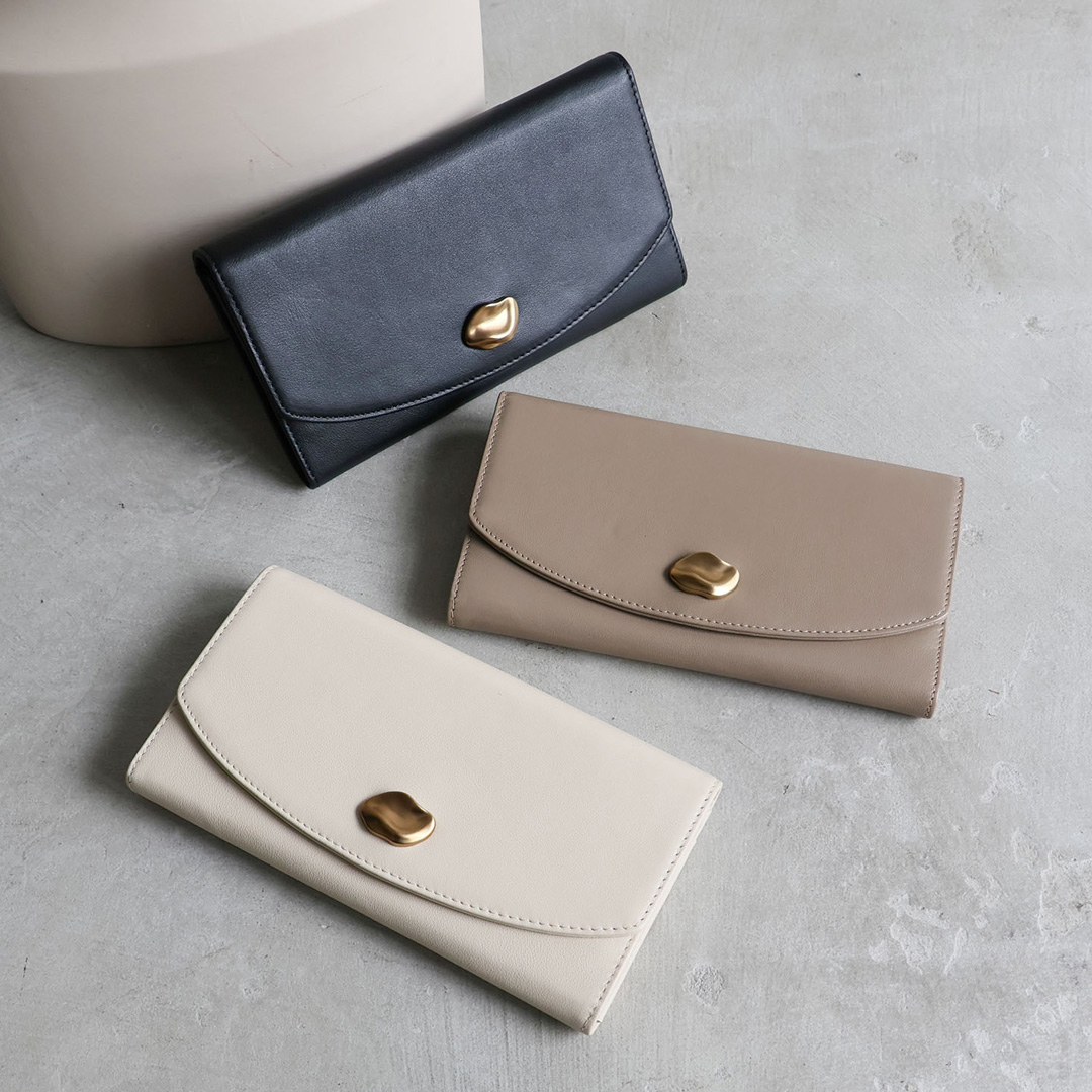 CAMELLIA / 牛革ニュアンスパーツ長財布